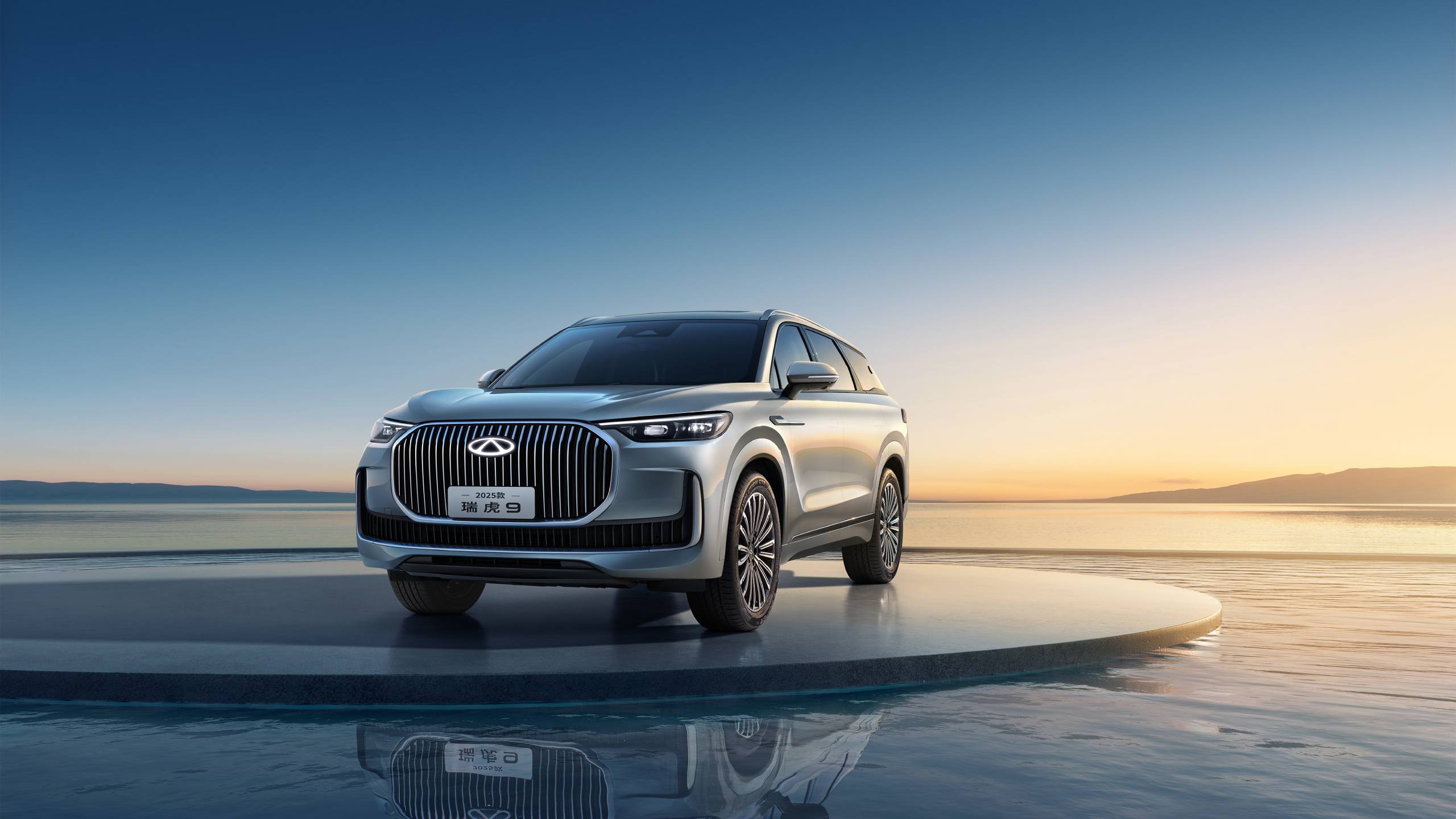 2025款  2.0tT 自動兩驅(qū)尊享版 五座